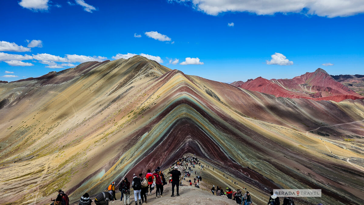 Montagna Arcobaleno Perù: Guida Completa al Trekking di Vinicunca