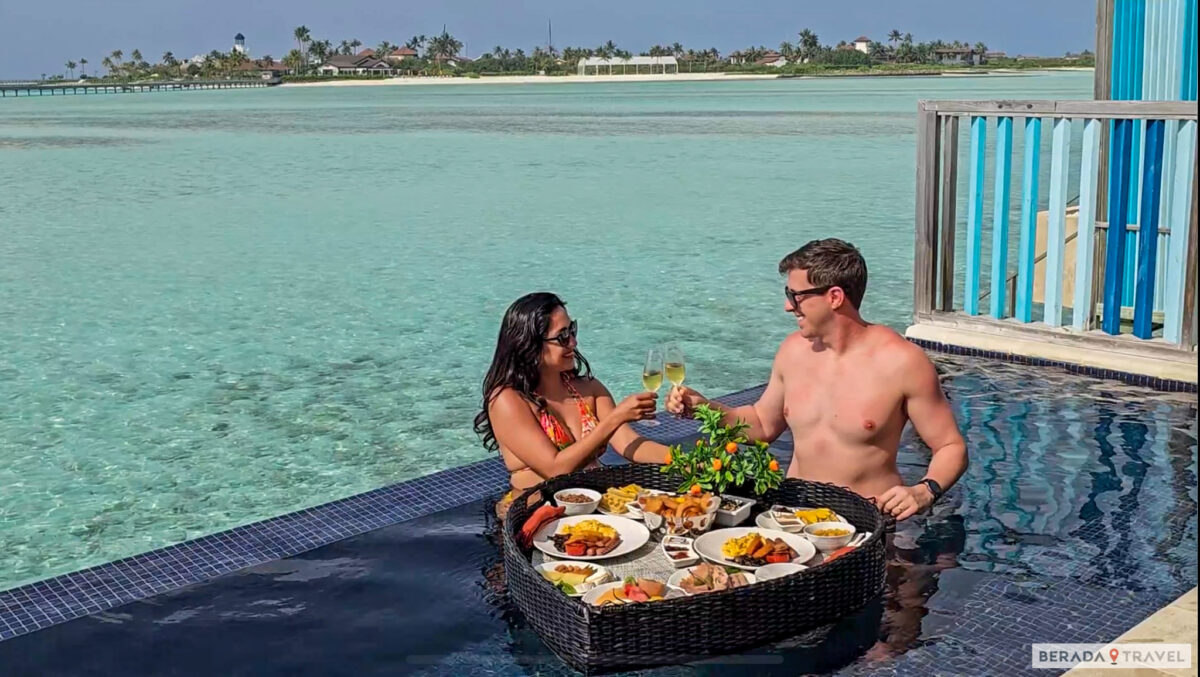 Overwater bungalow con piscina all'Hard Rock Maldives