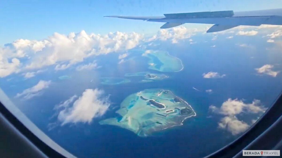 Vista dall'aereo sulle Maldive