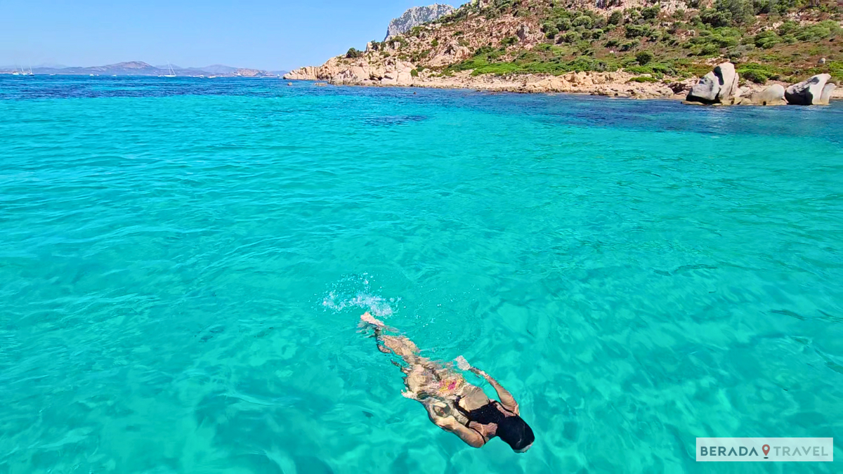 Snorkeling vicino all’Isola di Molara